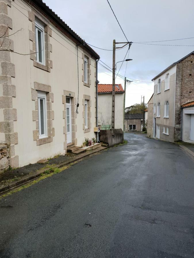 Gite La Belle Vallee Maison Independante 80M2 A 12 Min Du Puy Du Fou Treize-Vents Exteriör bild
